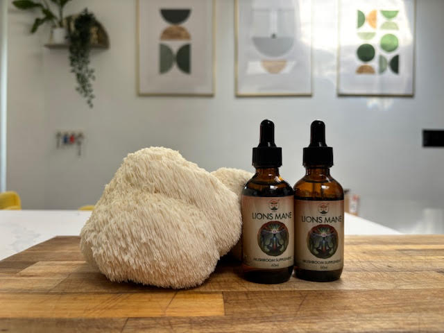 Mako's Lions Mane Mushroom tinctures with Lions mane